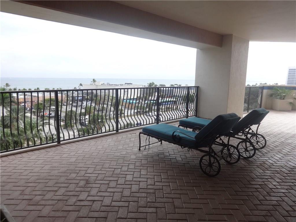 100 S Birch Road, #1106-b, Fort Lauderdale, Fort Lauderdale, FL 33316 Sundeck overlooking the ocean