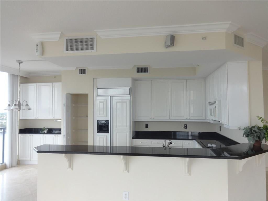 100 S Birch Road, #1106-b, Fort Lauderdale, Fort Lauderdale, FL 33316 Kitchen