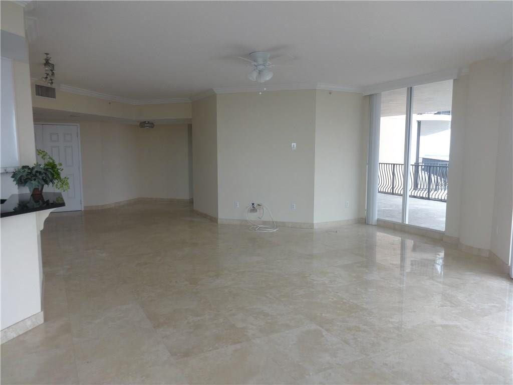 100 S Birch Road, #1106-b, Fort Lauderdale, Fort Lauderdale, FL 33316 Open living room , dinning room