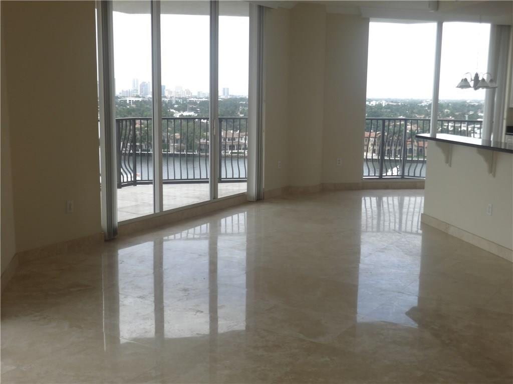 100 S Birch Road, #1106-b, Fort Lauderdale, Fort Lauderdale, FL 33316 Living room