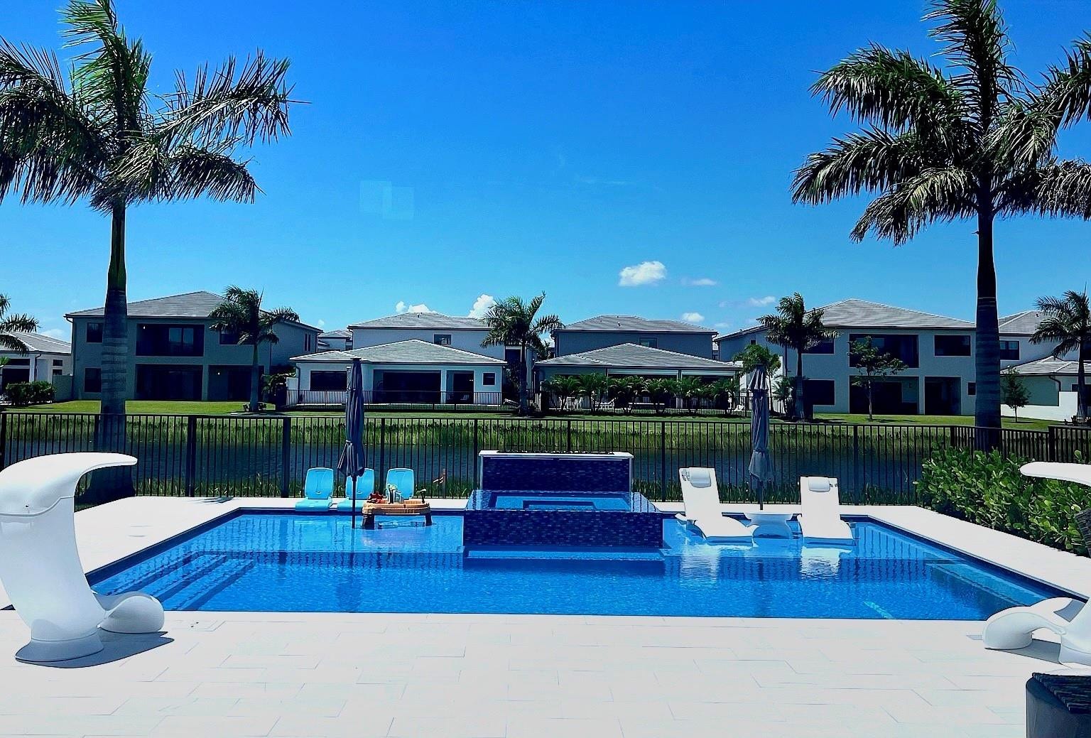 8573 Crystal Downs Avenue, Boca Raton, FL 33434 Salt water, Self Clearning Pool