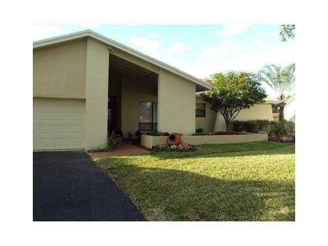 Property photo for 11707 Spinnaker Way, Hollywood, FL