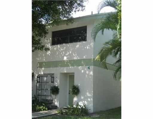 Property photo for Oakland Park, FL