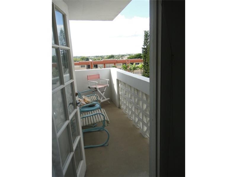 4250 Galt Ocean Drive, #4A, Fort Lauderdale, FL 33308
