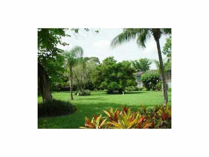3101 Oakland Shores Drive, #H110, Oakland Park, FL 33309