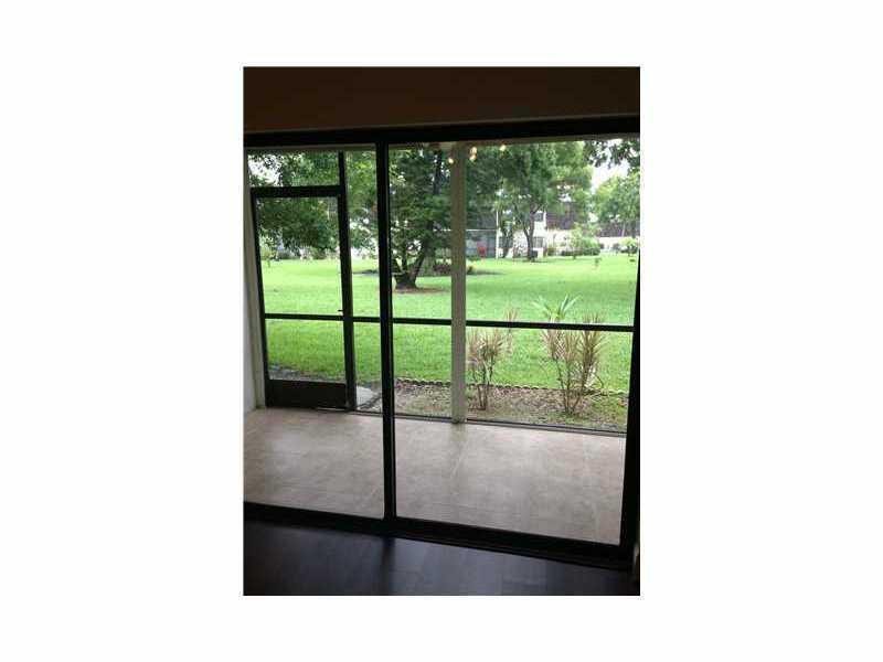 3101 Oakland Shores Drive, #H110, Oakland Park, FL 33309