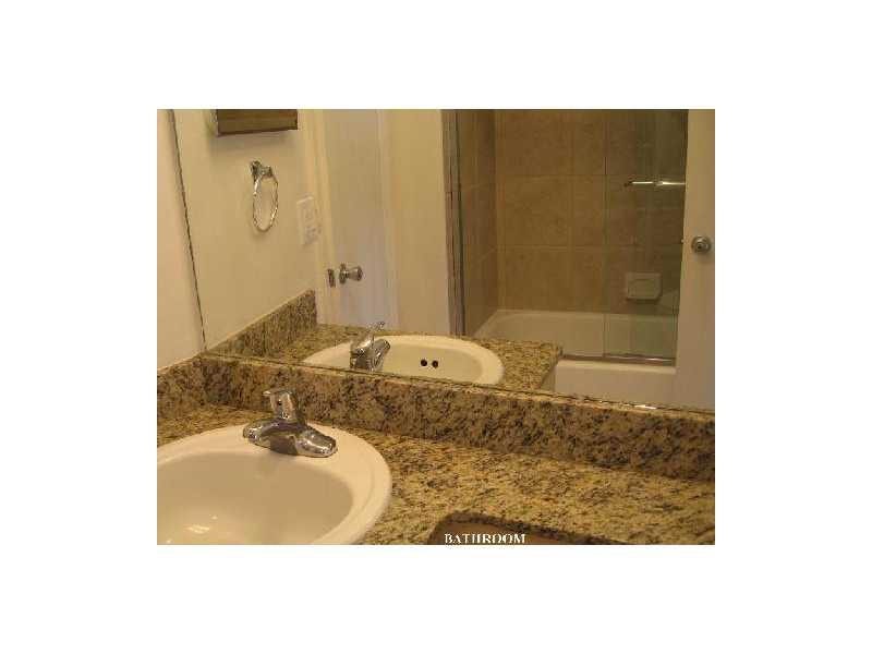 3250 NE 28th Street, #506, Fort Lauderdale, FL 33308 Bathroom