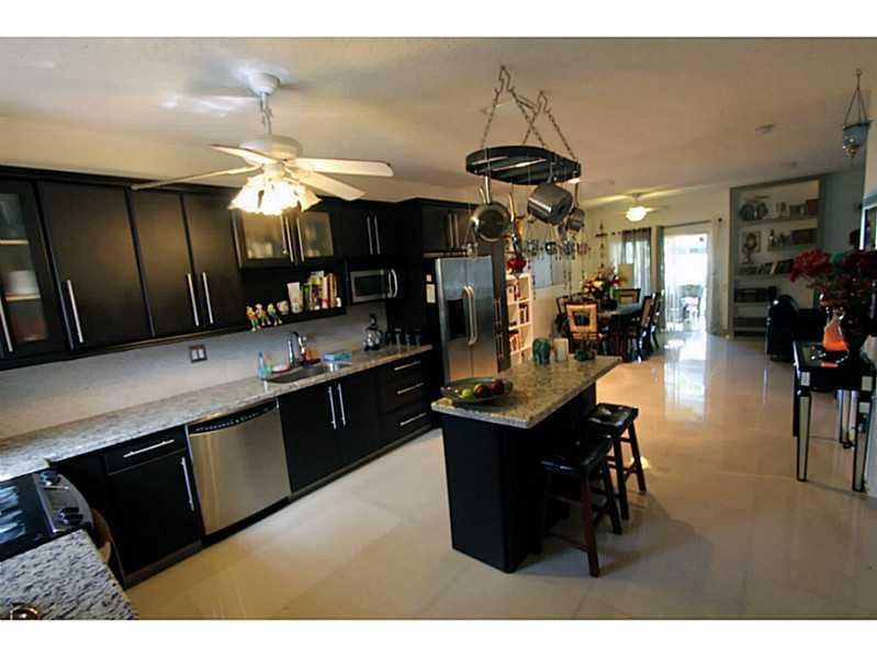 4933 SW 32nd Te, #4933, Dania Beach, FL 33312 Exterior Front