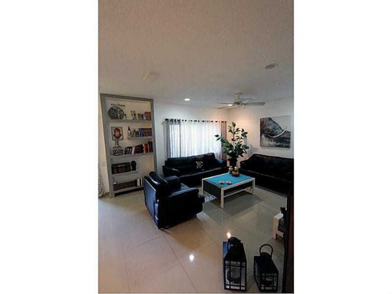 4933 SW 32nd Te, #4933, Dania Beach, FL 33312 Exterior Front