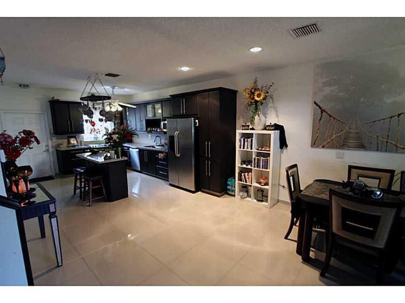 4933 SW 32nd Te, #4933, Dania Beach, FL 33312 Exterior Front
