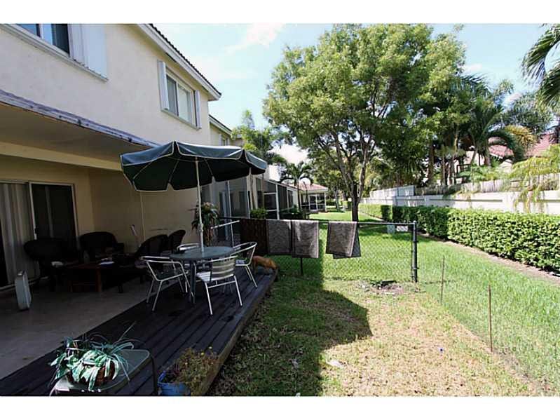 4933 SW 32nd Te, #4933, Dania Beach, FL 33312 Exterior Front