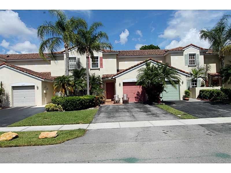 4933 SW 32nd Te, #4933, Dania Beach, FL 33312 Exterior Front