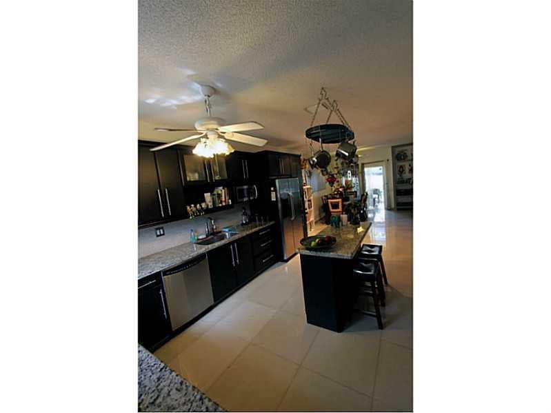 4933 SW 32nd Te, #4933, Dania Beach, FL 33312 Exterior Front