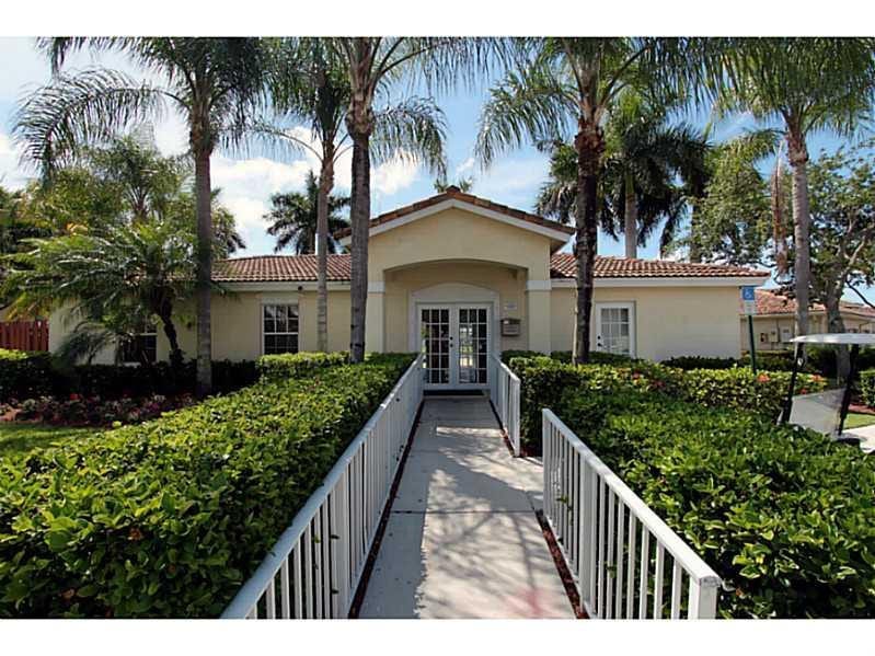 4933 SW 32nd Te, #4933, Dania Beach, FL 33312 Exterior Front
