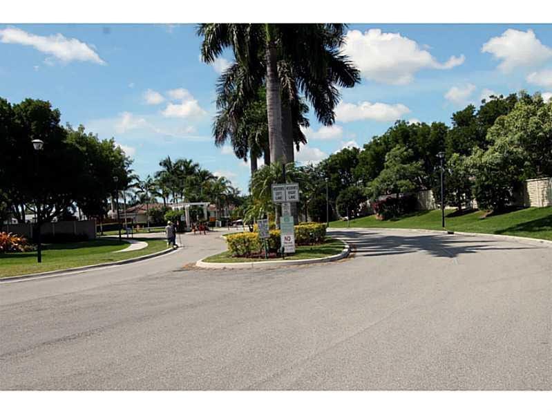 4933 SW 32nd Te, #4933, Dania Beach, FL 33312 Exterior Front