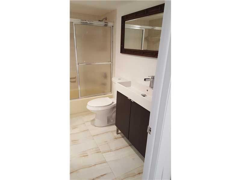 111 SE 3rd Avenue, #503, Dania Beach, FL 33004 Bathroom