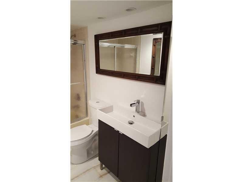 111 SE 3rd Avenue, #503, Dania Beach, FL 33004 Bathroom