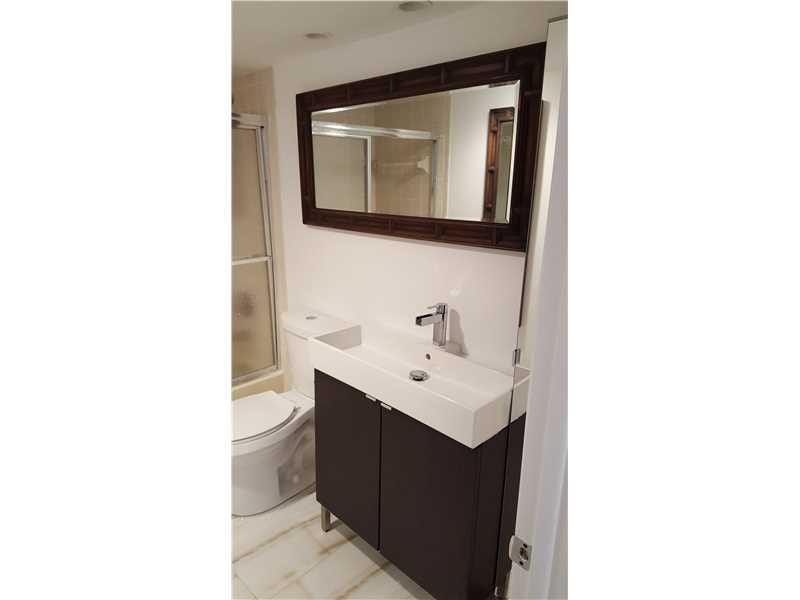 111 SE 3rd Avenue, #503, Dania Beach, FL 33004 Bathroom