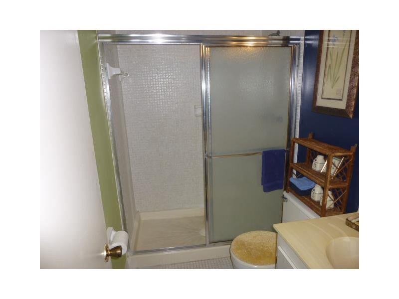 3101 Oakland Shores Drive, #H202, Oakland Park, FL 33309