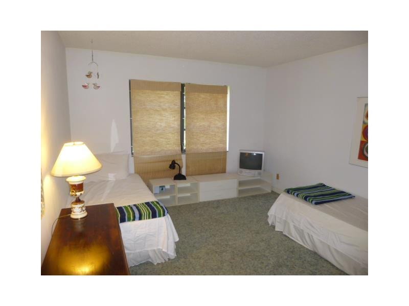 3101 Oakland Shores Drive, #H202, Oakland Park, FL 33309