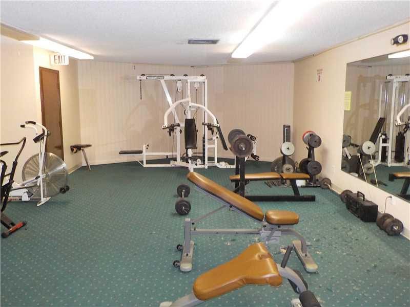 104 Royal Park Drive, #2H, Oakland Park, FL 33309 104 Royal Park Drive, #2H, Oakland Park, FL 33309