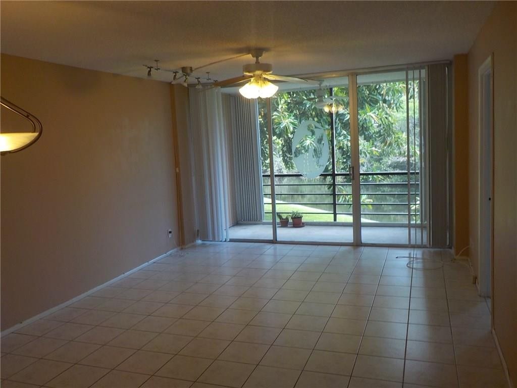 104 Royal Park Drive, #2H, Oakland Park, FL 33309 104 Royal Park Drive, #2H, Oakland Park, FL 33309