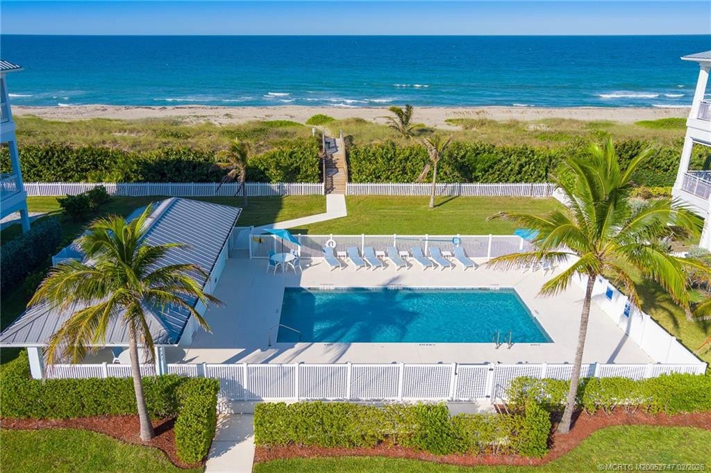 Watersong community pool