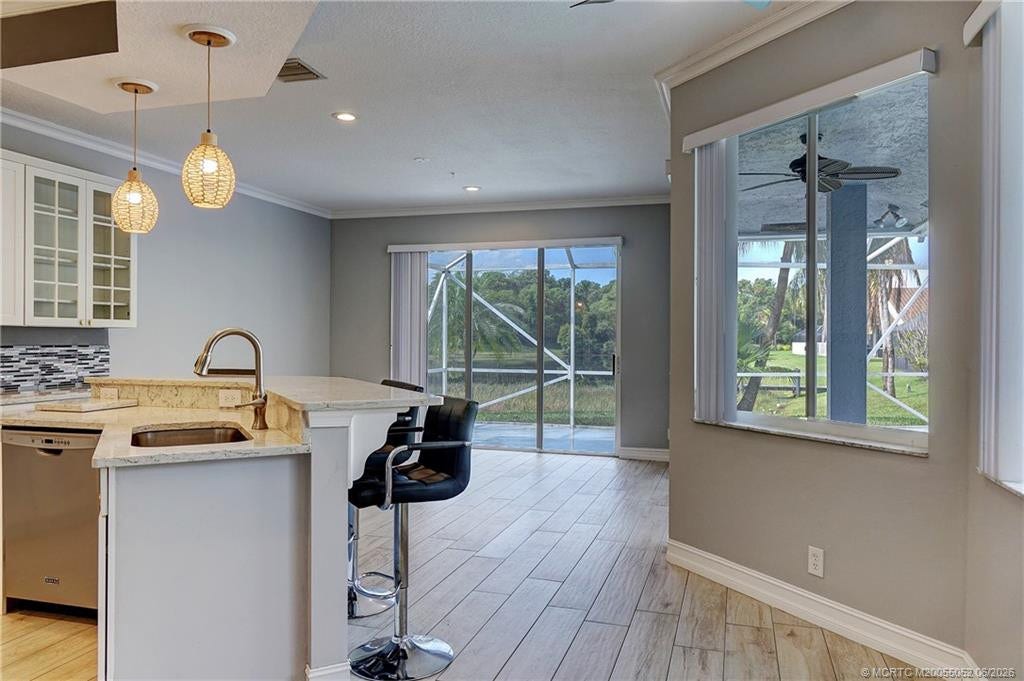 18421 Lake Bend Drive, Jupiter, FL 33458 Photo 9
