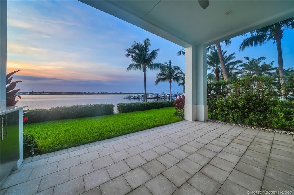104 Water Club N, North Palm Beach, FL 33408 SUNRISE