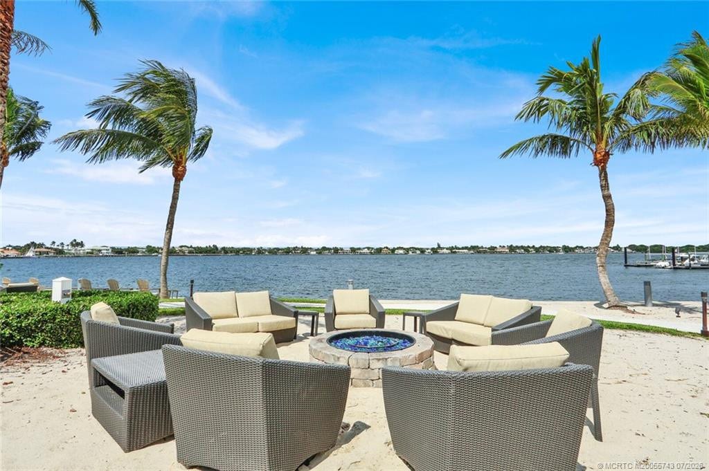 104 Water Club N, North Palm Beach, FL 33408 FIRE PIT AND VIEW OF LAKE WORTH LAGOON