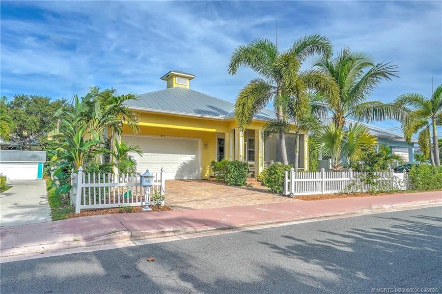 Property photo for 412 SW Akron Avenue, Stuart, FL