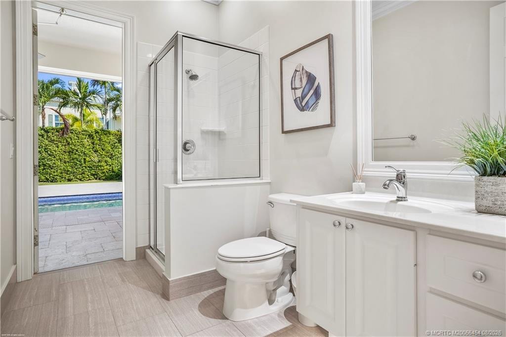 1421 Windley Key Way, Jupiter, FL 33458 Cabana Bath