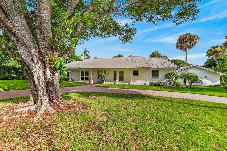 Property photo for 15 W High Point Road, Sewalls Point, FL