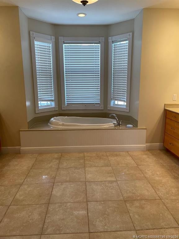 4743 SW Bermuda Way, Palm City, FL 34990 Master garden tub