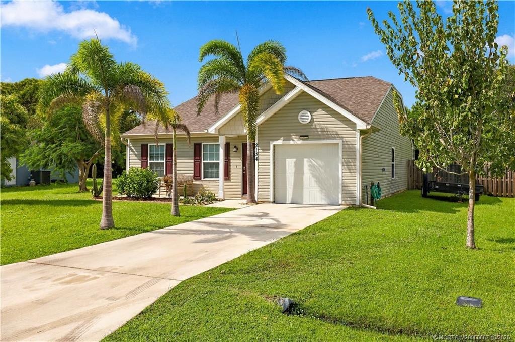 2134 SE Gaslight Street, Port St Lucie, FL 34952 Photo 3