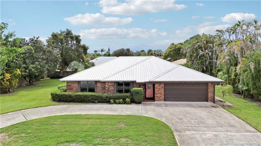 Property photo for 8303 SE Cumberland Circle, Hobe Sound, FL