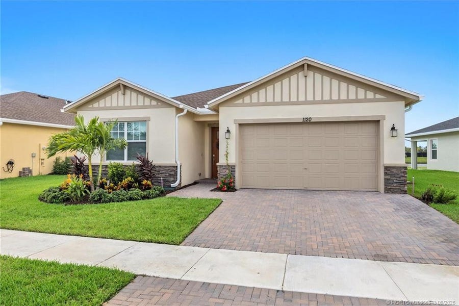 Property photo for 1120 SE Crosswood Way, Port St Lucie, FL