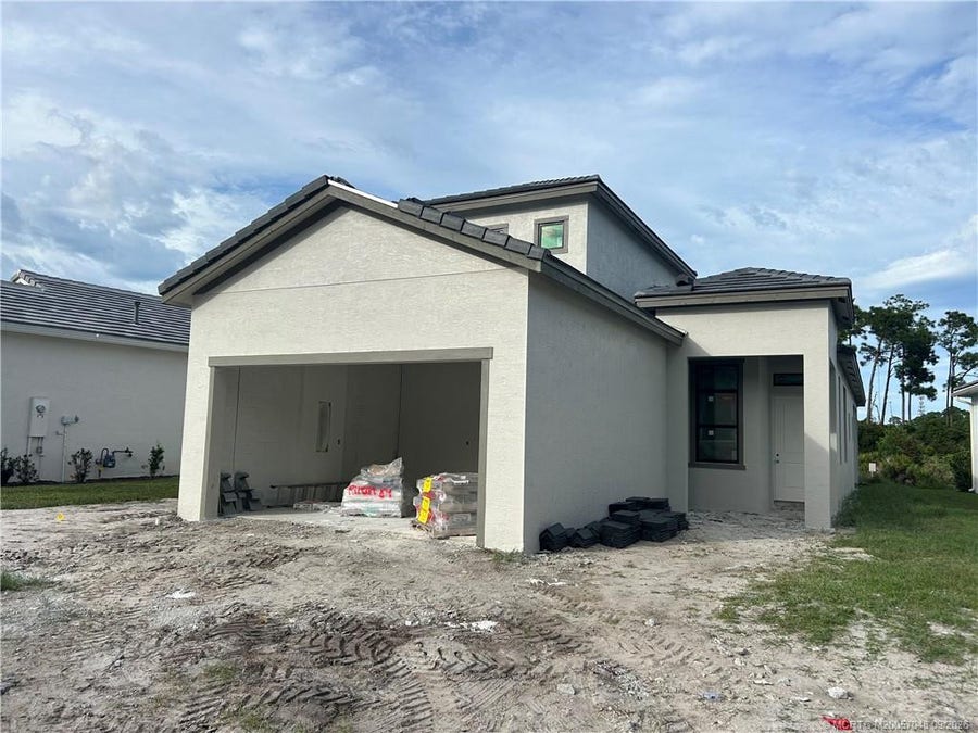 Property photo for 431 SE Via Sangro, Port St Lucie, FL