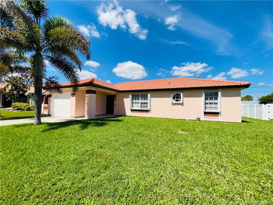 Property photo for 2813 SE Ironton Avenue, Port St Lucie, FL