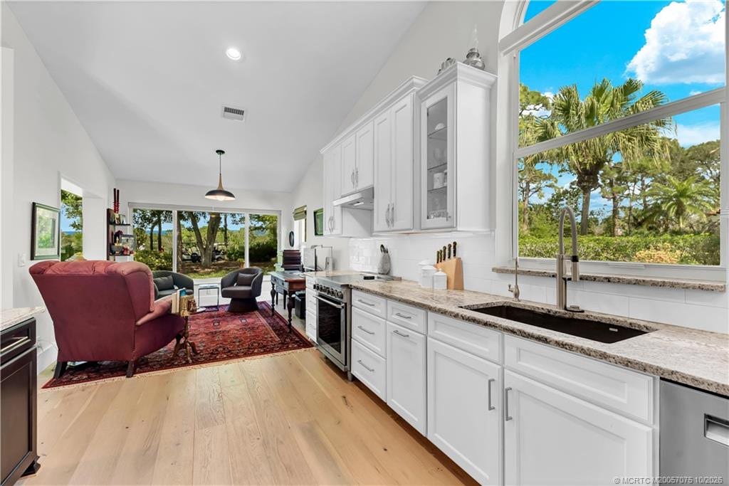 2024 NW Laurel Oak Lane, Palm City, FL 34990 Photo 11