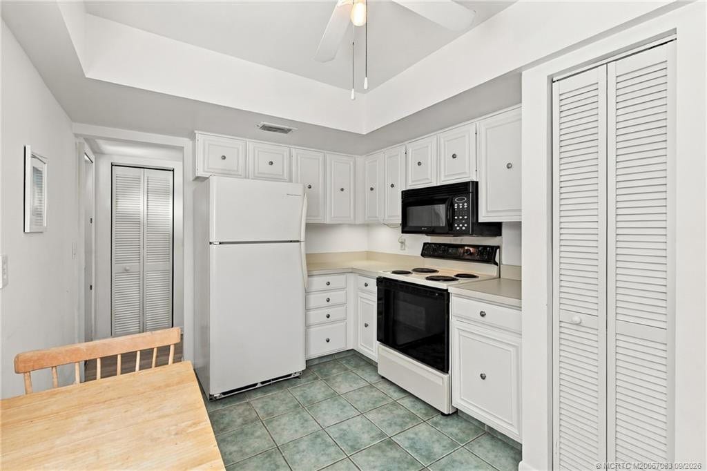 18520 SE Wood Haven Lane, #H, Jupiter, FL 33469 Photo 8