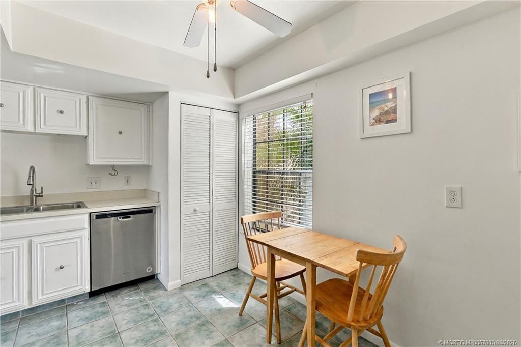 18520 SE Wood Haven Lane, #H, Jupiter, FL 33469 Photo 10