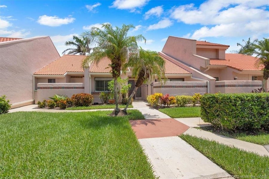 Property photo for 3303 SE Sandpiper Circle, Port St Lucie, FL