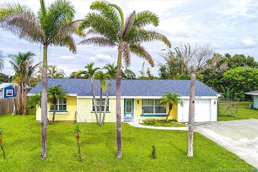 1357 SE Oakmont Lane SE, Port St Lucie, FL 34952 Photo 1