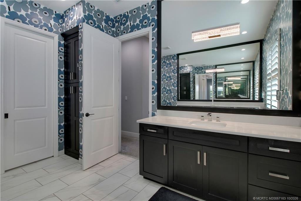 11969 SW Hunter Hill Avenue, Port St Lucie, FL 34987 Primary Bathroom