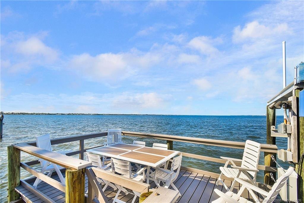 4 Nettles Boulevard, Jensen Beach, FL 34957 Photo 5