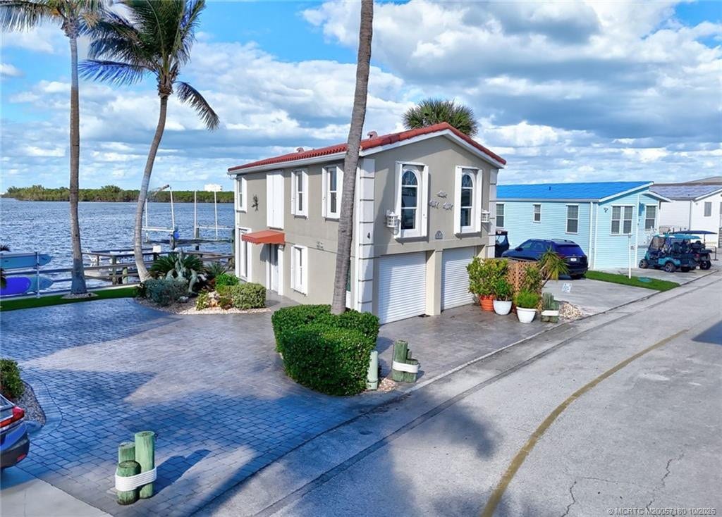 4 Nettles Boulevard, Jensen Beach, FL 34957 Photo 4