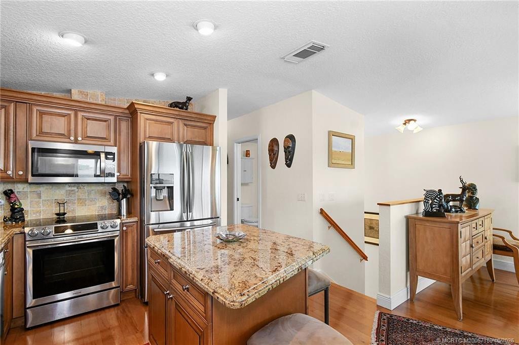 4 Nettles Boulevard, Jensen Beach, FL 34957 Photo 8