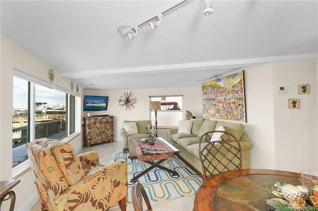 4 Nettles Boulevard, Jensen Beach, FL 34957 Photo 15