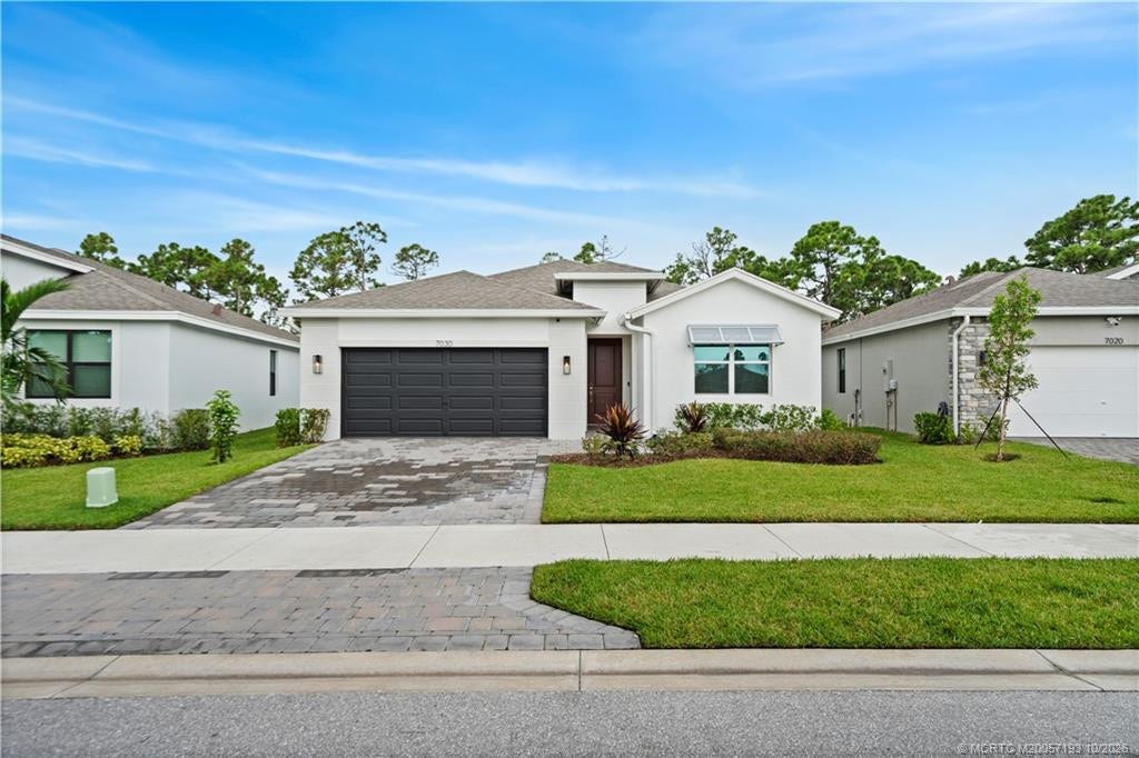 7030 SE Park Trace Drive, Stuart, FL 34997 Photo 3